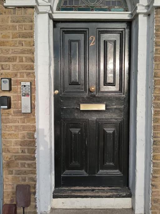 Little Dorrit Studio Flat 5 Rochester Me1 1Xz Strood Bagian luar foto